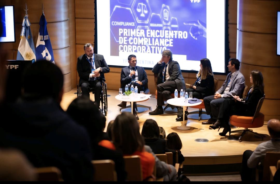 Panel del Primer Encuentro de Compliance Corporativo en YPF Argentina